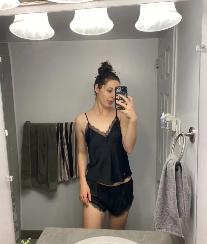 usepeamix (18) female from US - sexting partner