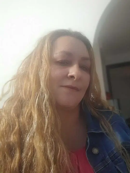 valobeda (18) female from US - sexting partner