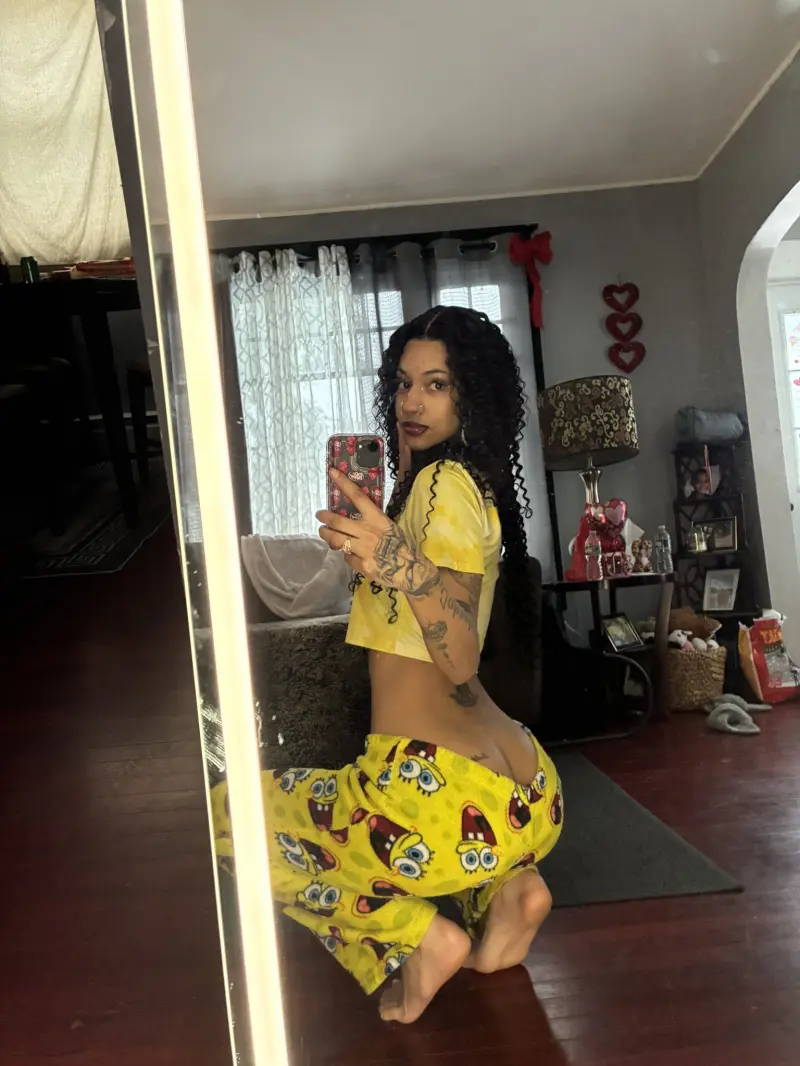 vamofof817 (18) female from DE - sexting partner