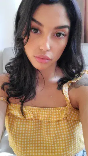 varefax755 (21) female from GB - sexting partner