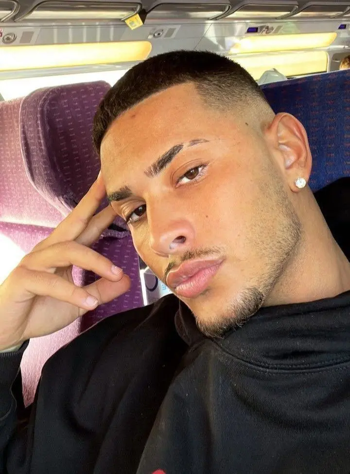 vaseaboss01 (18) male from MD - sexting partner