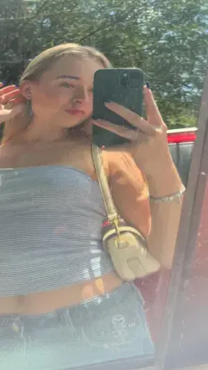 velodoh629 (18) female from DE - sexting partner