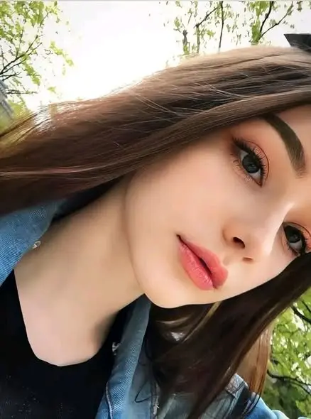 veyed77059 (18) female from GB - sexting partner