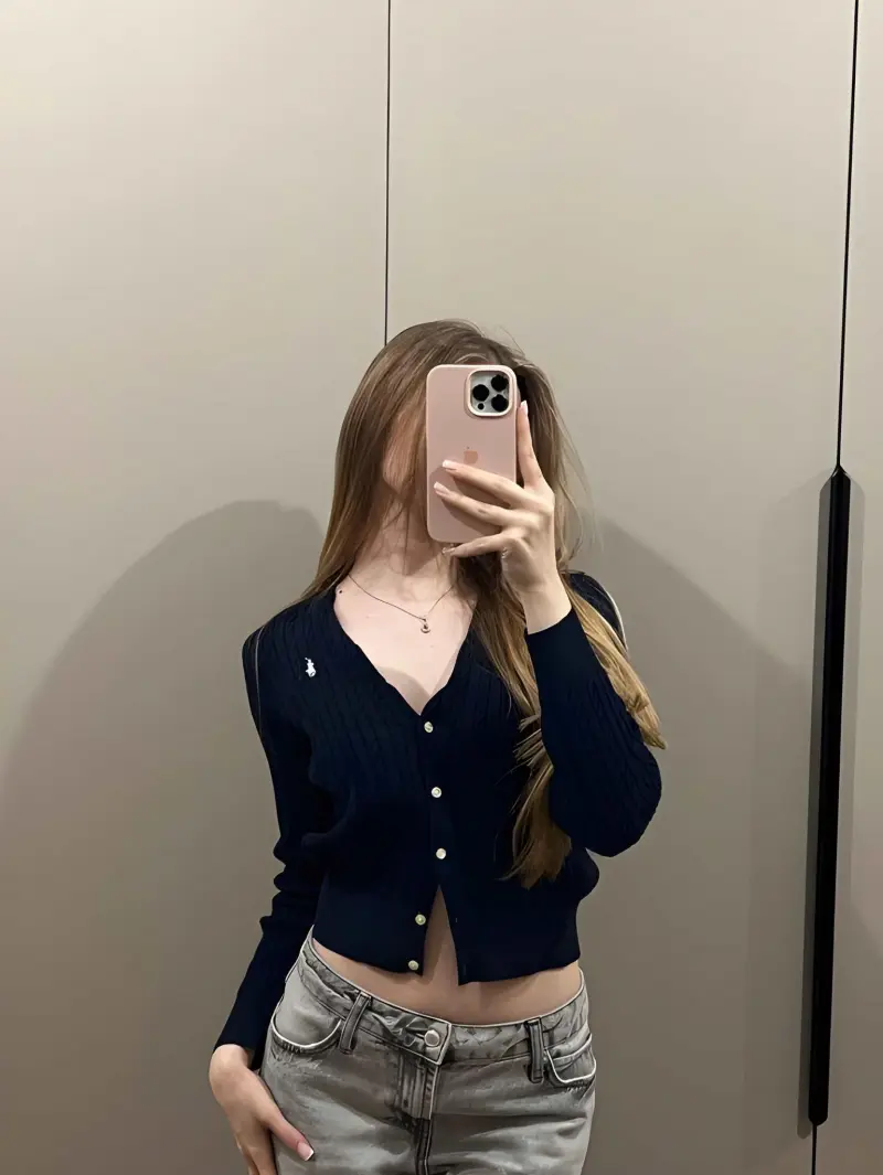 vicigo1507 (22) female from US - sexting partner