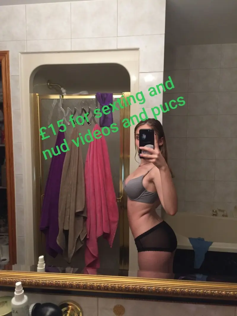 victoria8313 (18) female from GB - sexting partner