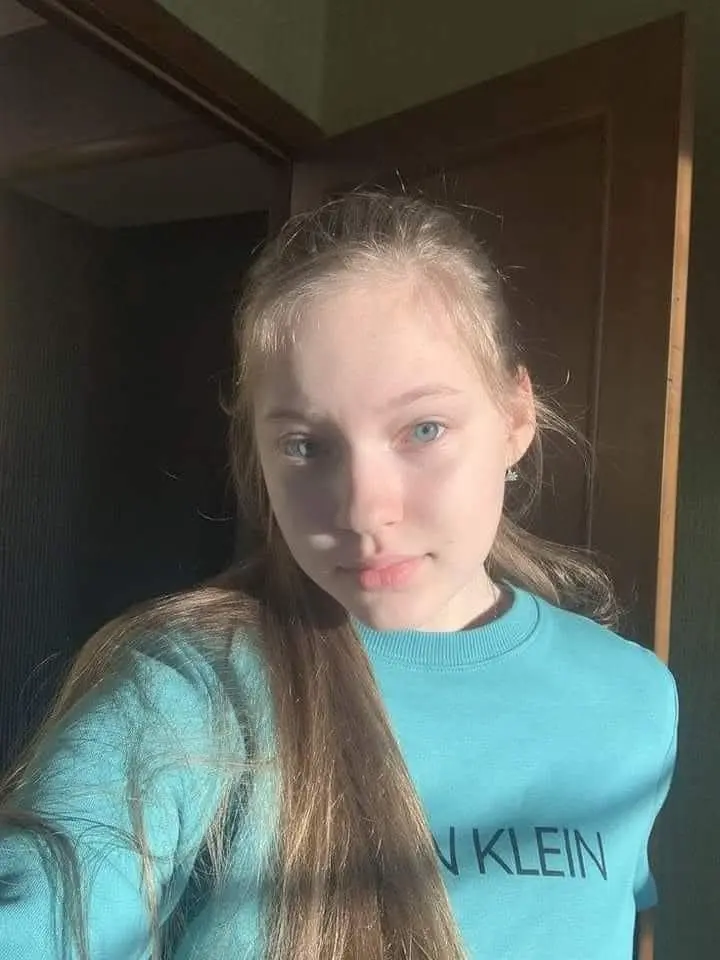 vifeberh (18) female from US - sexting partner