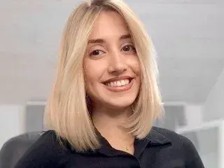 vinali3378 (18) female from US - sexting partner