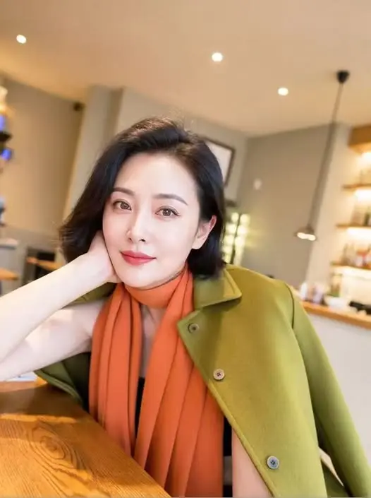 vireso6894 (18) female from FI - sexting partner