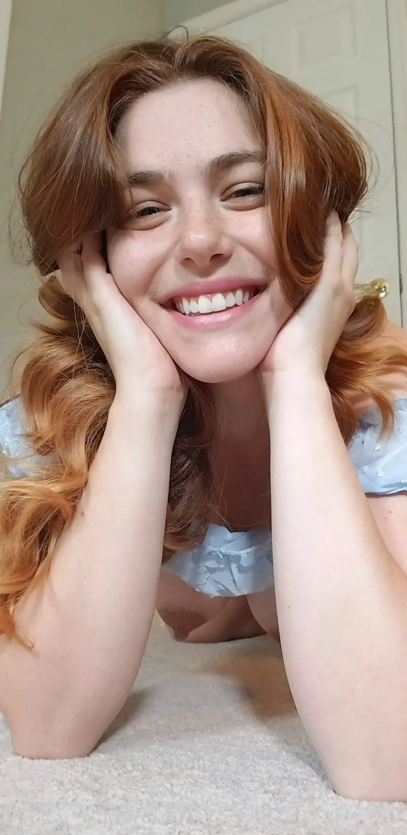 vixox64682 (18) female from CA - sexting partner