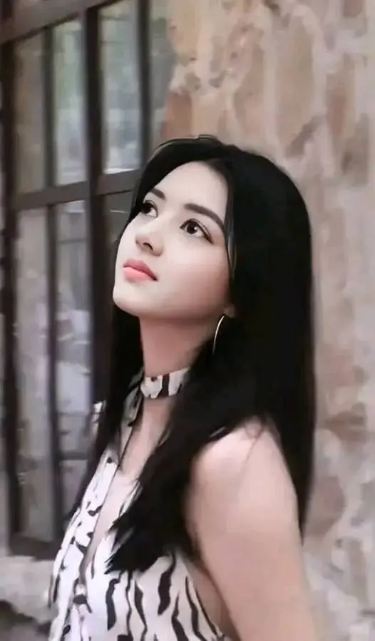 vokamay641 (18) female from GB - sexting partner