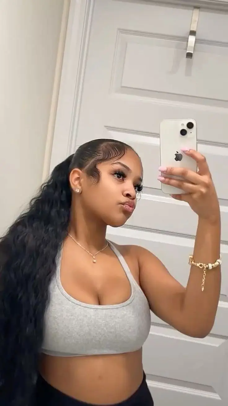 volak59938 (20) female from AE - sexting partner