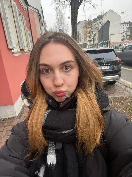 vovape5164 (18) female from DE - sexting partner