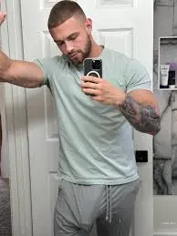 wawashushu21 (23) male from DE - sexting partner