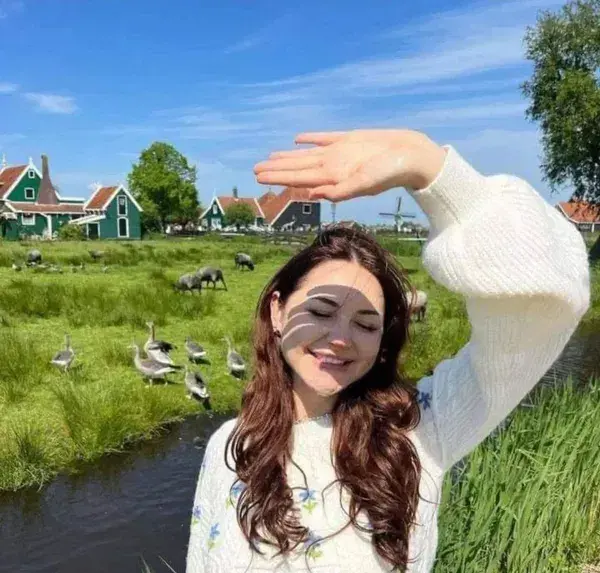 waxowip353 (18) female from CN - sexting partner