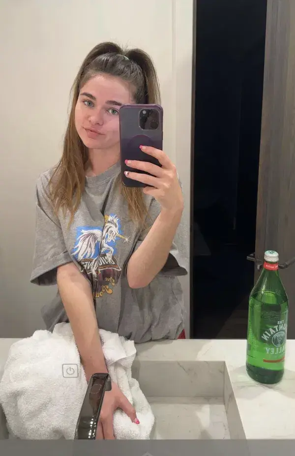 wedeli5840 (18) female from RU - sexting partner