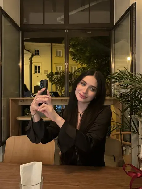 wedofip251 (18) female from GB - sexting partner