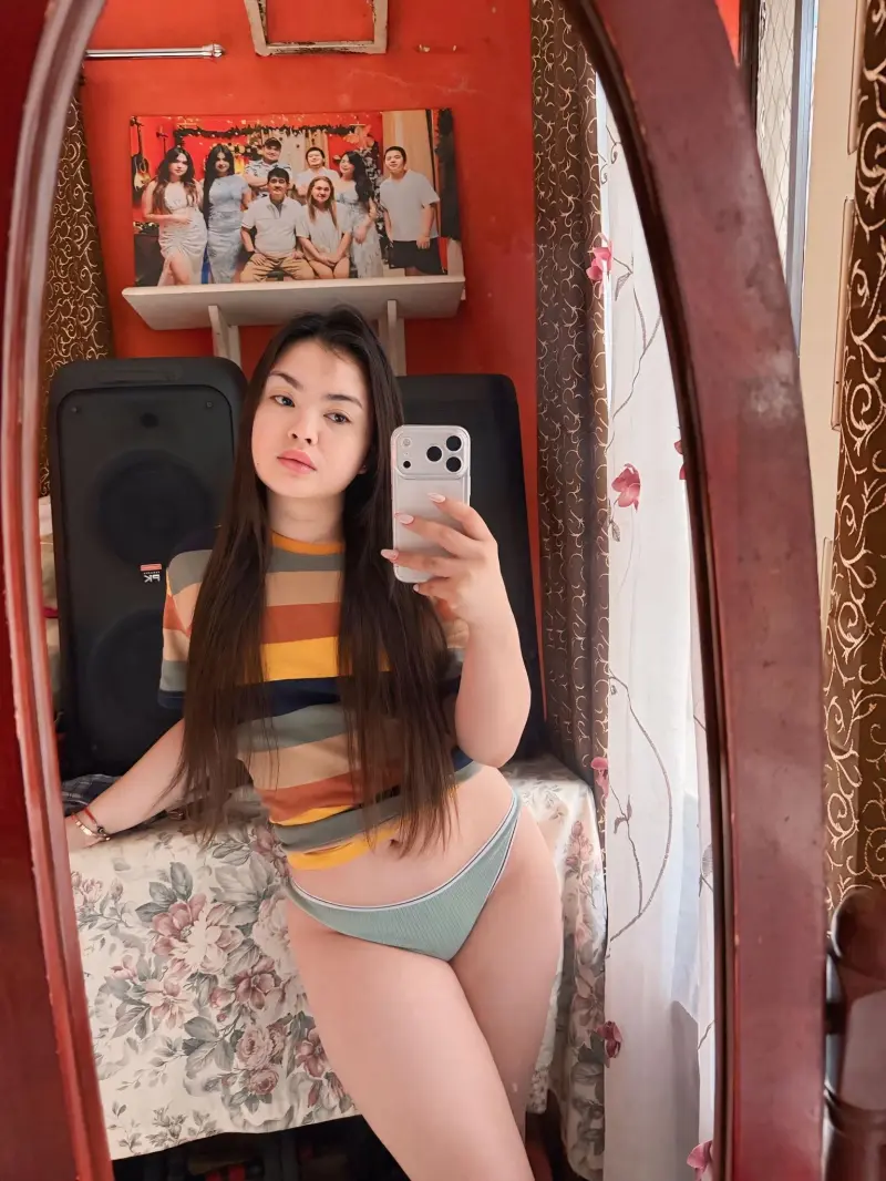 wedoyi9116 (18) female from US - sexting partner