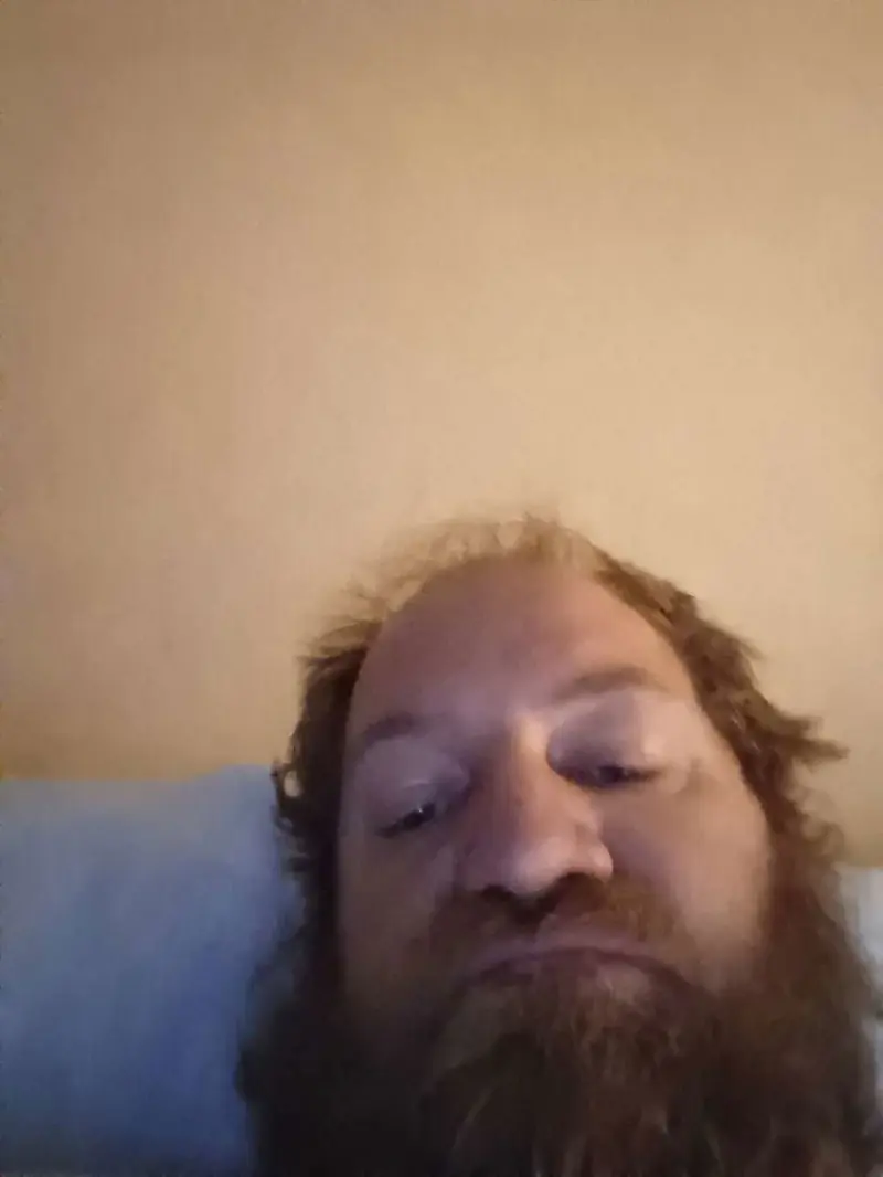 wellhungfarmer04 (18) male from US - sexting partner