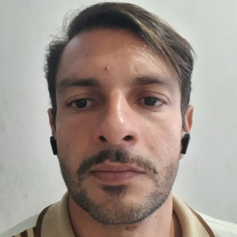 wellingtonandradew13 (18) male from CO - sexting partner