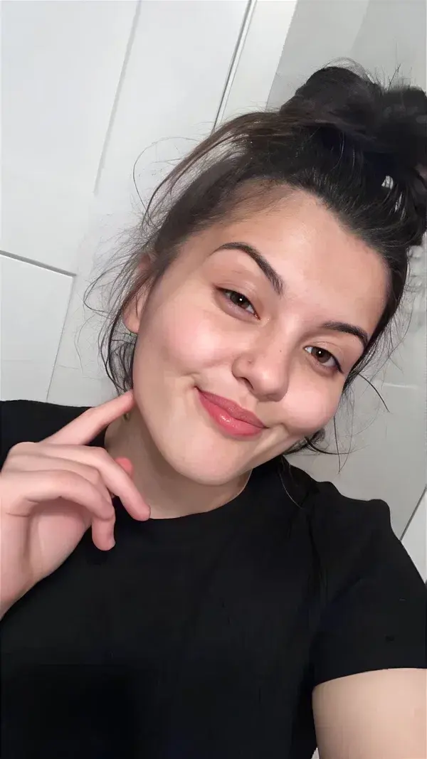 weragav793 (18) female from US - sexting partner