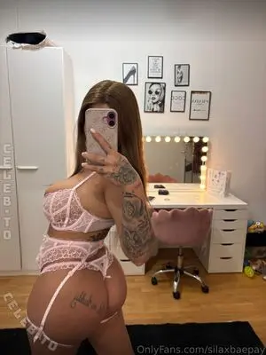 wetaka1618 (18) female from GB - sexting partner