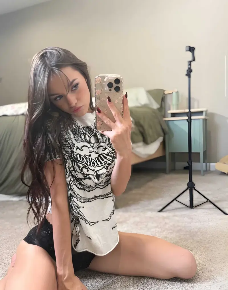 widof30106 (18) female from NZ - sexting partner