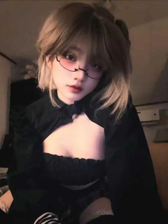 wigodo (18) female from DE - sexting partner