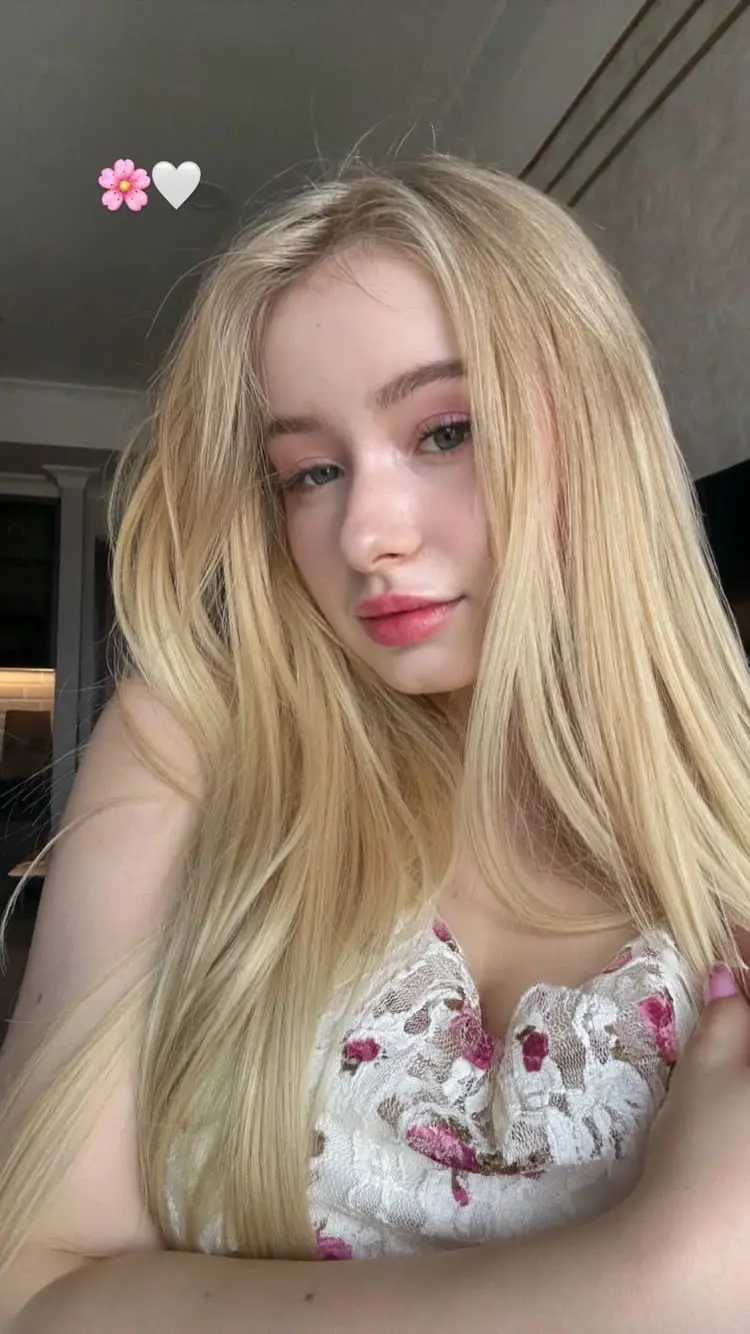 wihor82679 (18) female from AU - sexting partner