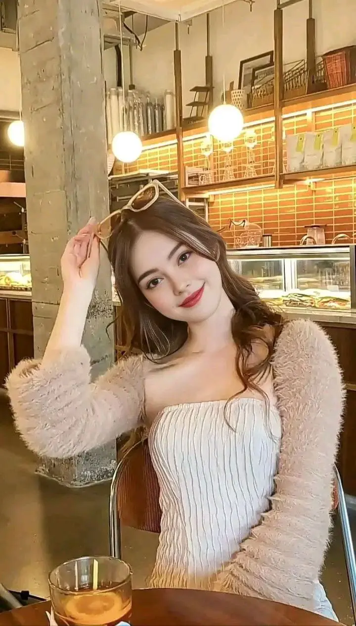 wihotophg (18) female from US - sexting partner