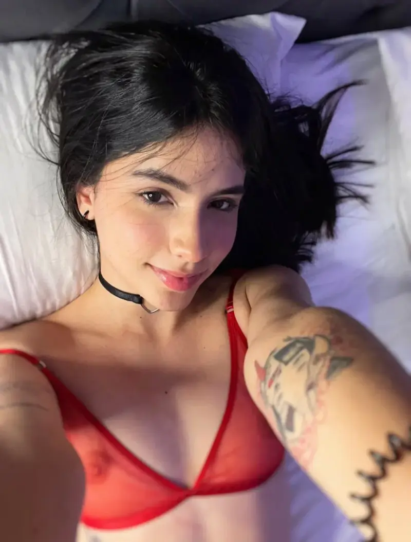 wited75035 (20) female from US - sexting partner