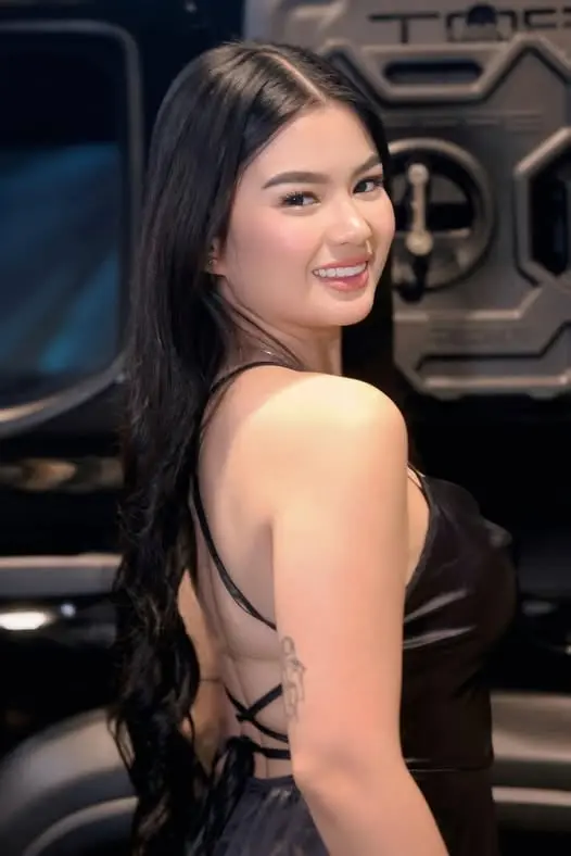 wixow45569 (18) female from IT - sexting partner