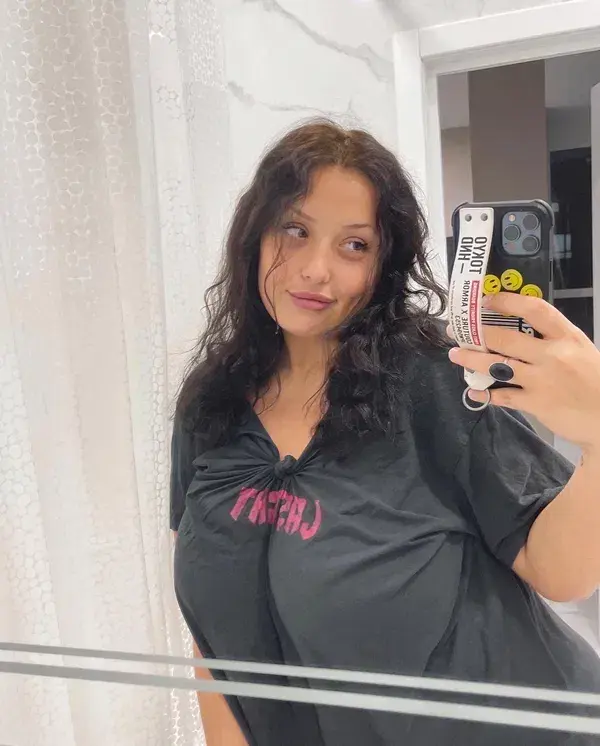 wojevof162 (18) female from US - sexting partner