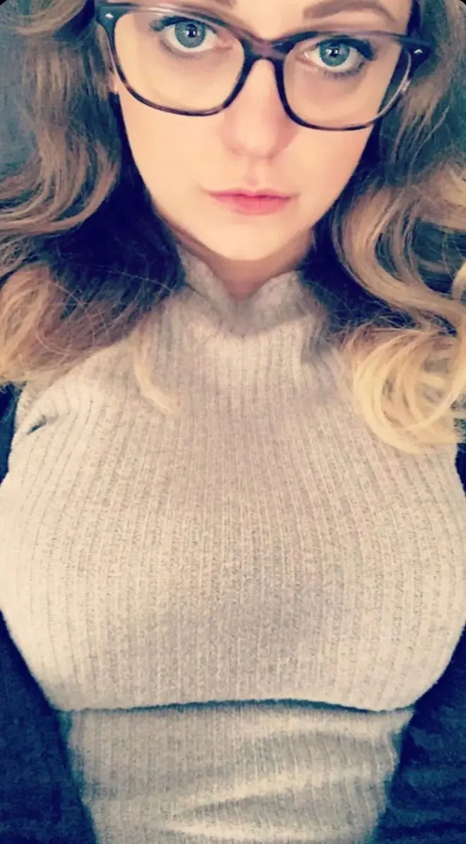 wokishj (18) female from DE - sexting partner