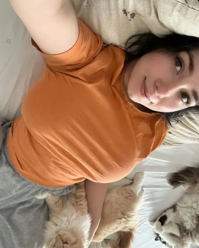 wybawuza (18) female from AR - sexting partner