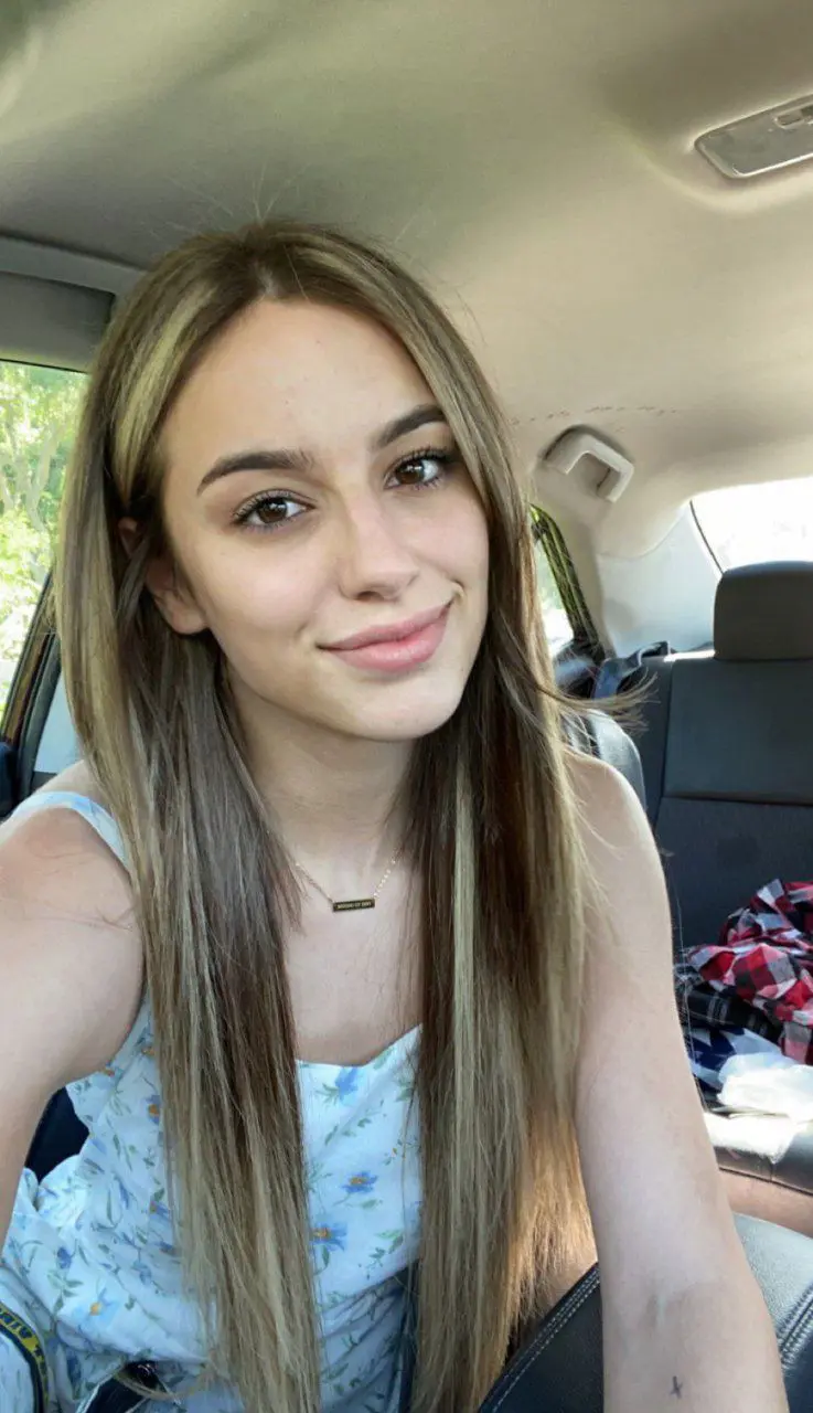 xabanof269 (18) female from GB - sexting partner