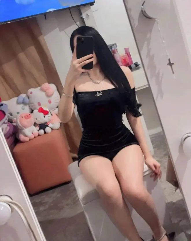 xafikjk (22) female from GB - sexting partner