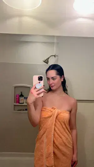 xarina6508 (21) female from BE - sexting partner