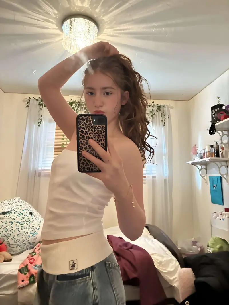 xasika6069 (18) female from US - sexting partner