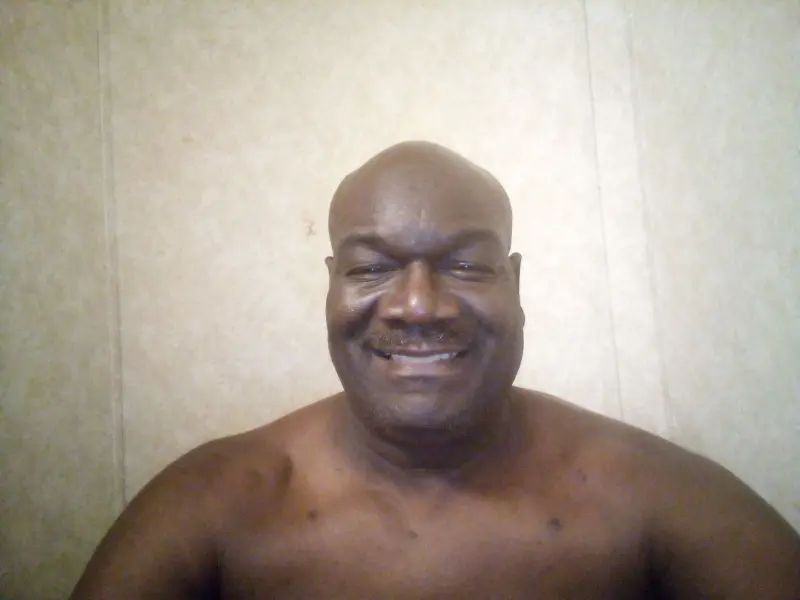 xavierleehall89 (18) male from CA - sexting partner