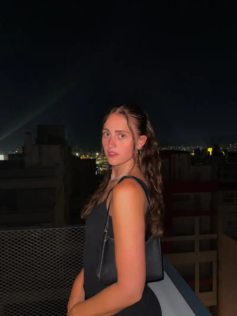 xawiyem (18) female from GB - sexting partner