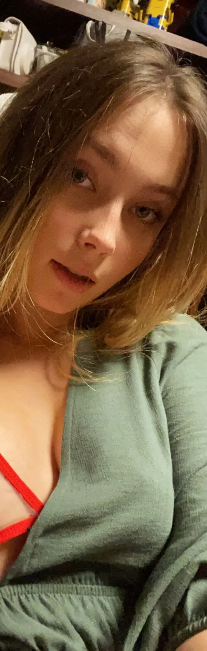 xegatod139 (18) female from US - sexting partner