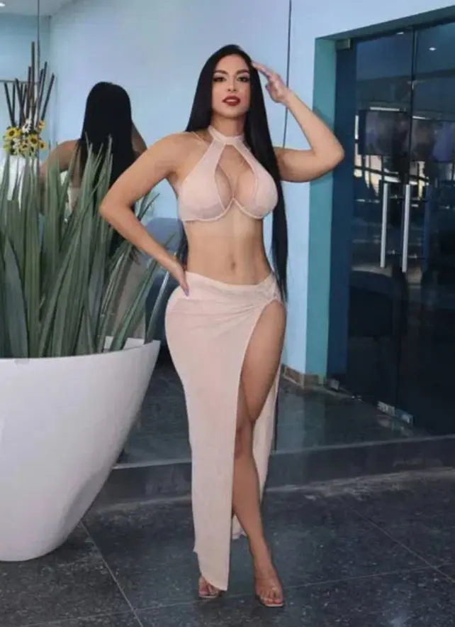 xejyhitu (18) female from US - sexting partner