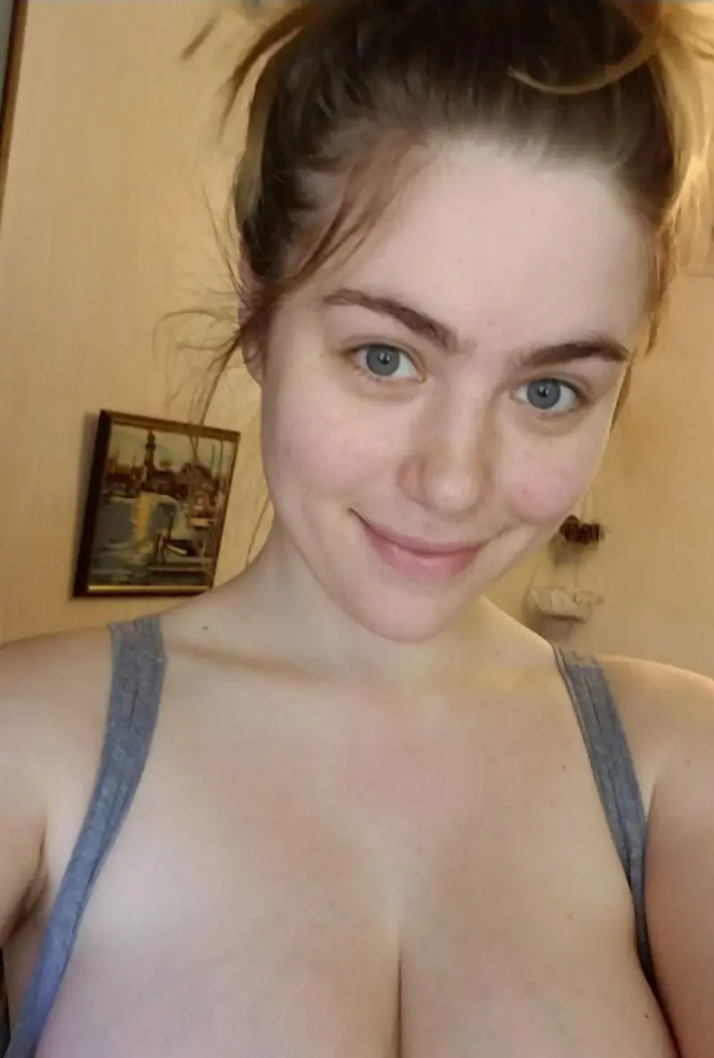 xepejid484 (18) female from CA - sexting partner