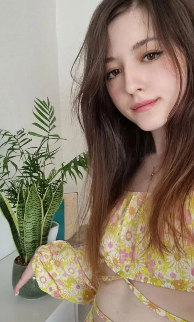 xikiyeh (18) female from US - sexting partner