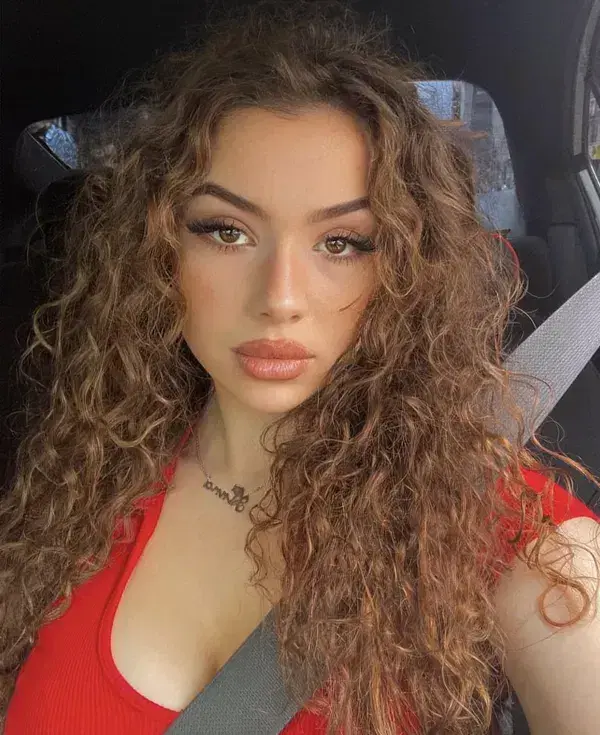 xikowe5645 (18) female from US - sexting partner