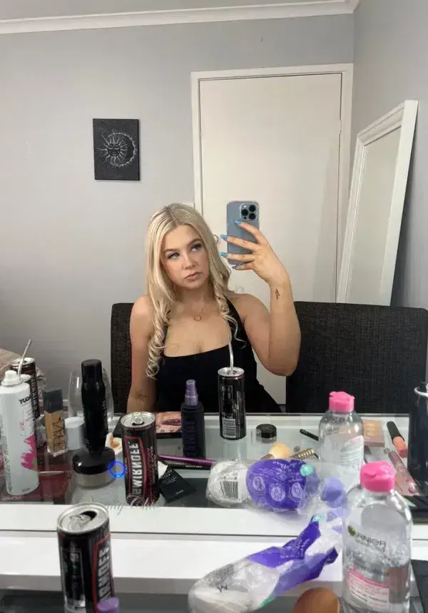 xinohim419 (18) female from US - sexting partner