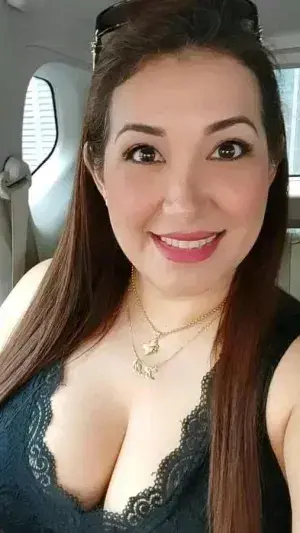 xinokad363 (21) female from US - sexting partner