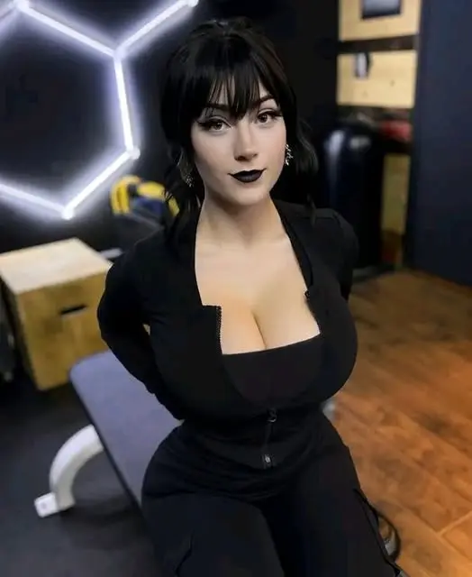 xinow76042 (18) female from GB - sexting partner