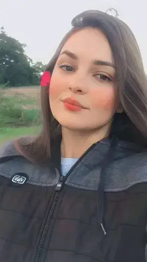 xirege3997 (21) female from BE - sexting partner