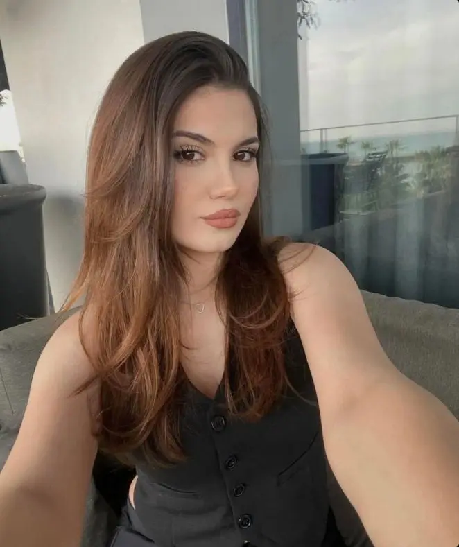 xiyaljki (22) female from GB - sexting partner